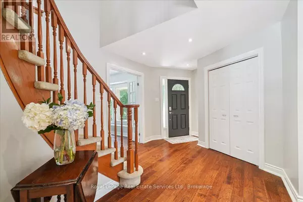 Burlington (appleby), ON L7L5T4,471 DEERHURST DRIVE