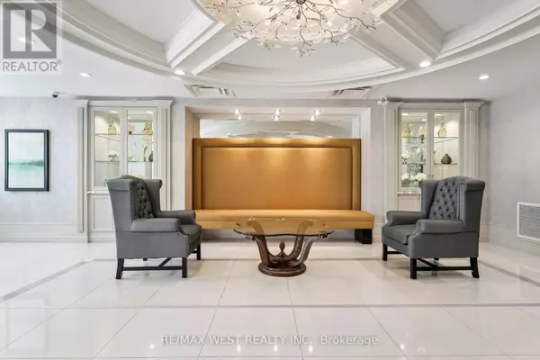 Brampton (sandringham-wellington), ON L6R3Z7,50 Via Rosedale #117