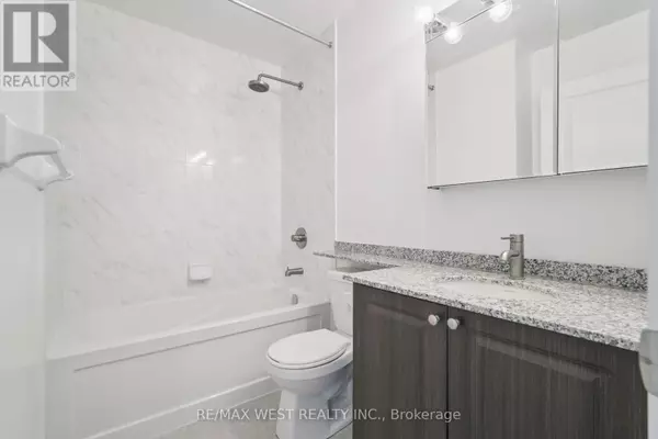 Brampton (sandringham-wellington), ON L6R3Z7,50 Via Rosedale #117