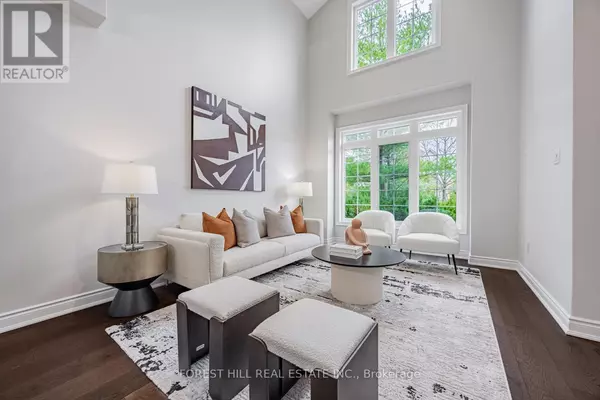 Oakville (br Bronte), ON L6L6V4,231 BUTTERFLY LANE