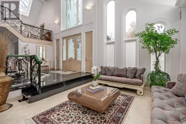 Oakville (br Bronte), ON L6L5X4,3206 SHORELINE DRIVE