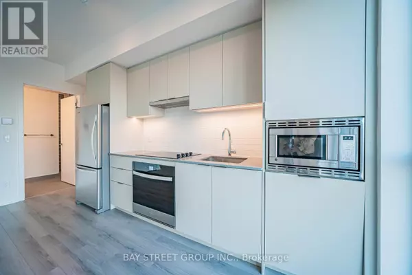 Oakville (jm Joshua Meadows), ON L6H8C6,3071 Trafalgar RD #1004