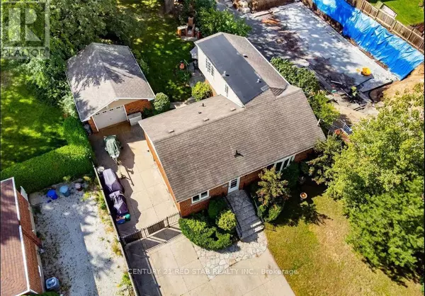 Oakville (wo West), ON L6L5A7,550 FOURTH LINE