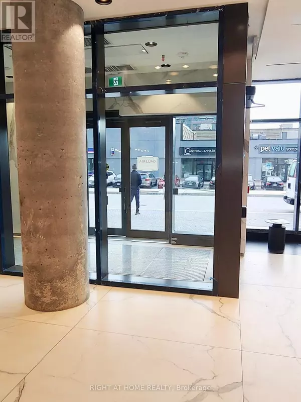 Toronto (dovercourt-wallace Emerson-junction), ON M6H0E5,10 Graphophone GRV #2304