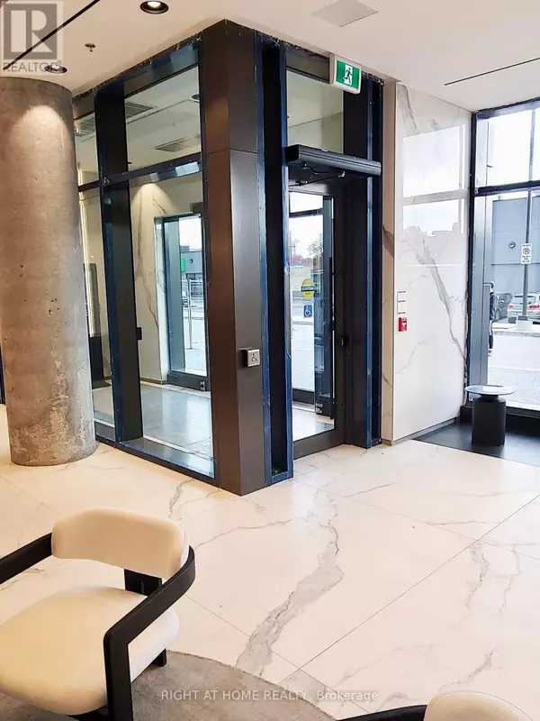 Toronto (dovercourt-wallace Emerson-junction), ON M6H0E5,10 Graphophone GRV #2304