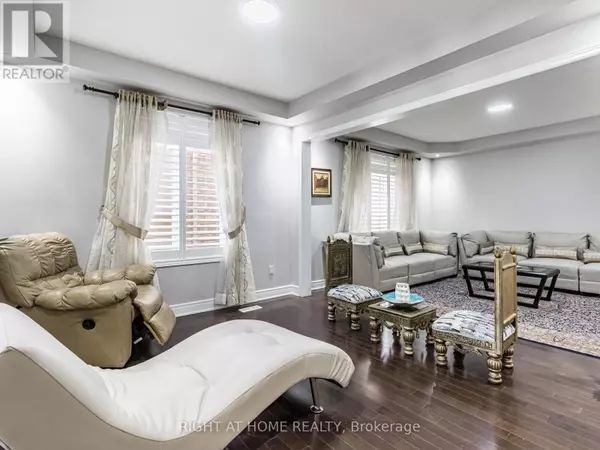 Oakville (jc Joshua Creek), ON L6H0C5,2340 THRUXTON DRIVE