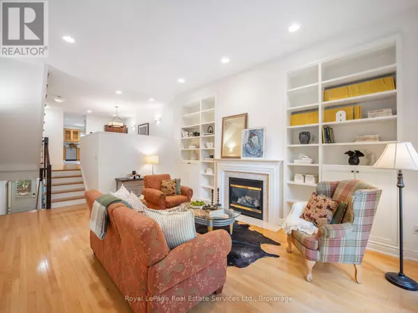 Oakville (co Central), ON L6K2Z5,81 BRANT STREET