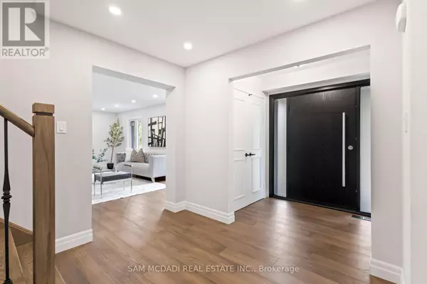 Mississauga (sheridan), ON L5K2G2,2535 ROBIN DRIVE