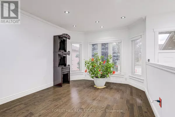 Mississauga (central Erin Mills), ON L5M6C2,5309 MCFARREN BOULEVARD