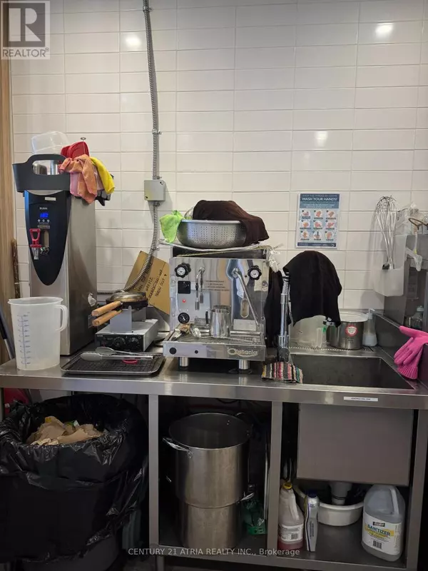 Mississauga (east Credit), ON L5M4Z1,1525 Bristol RD West #15