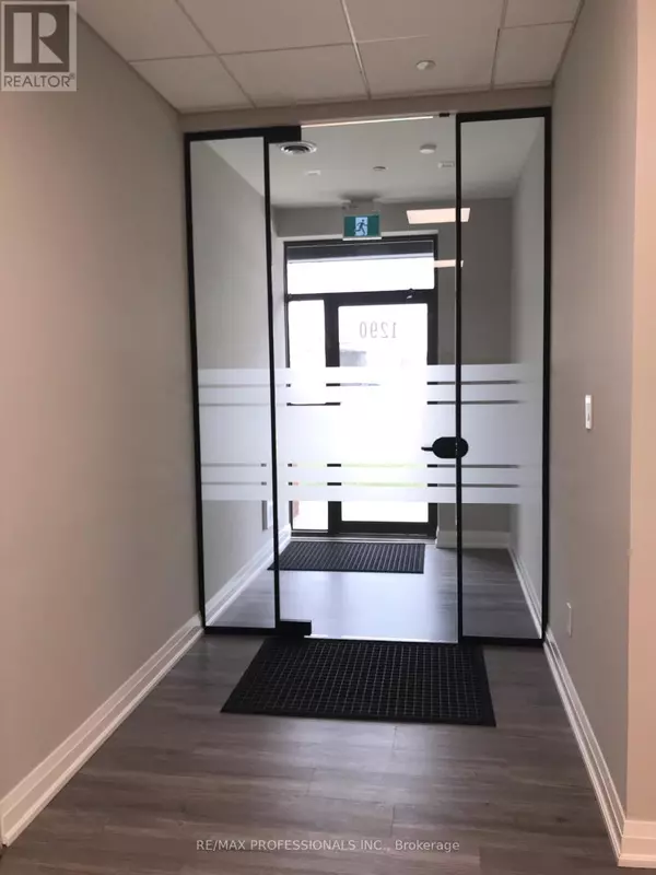 Mississauga (northeast), ON L4W1B2,1290 Aimco BLVD #A