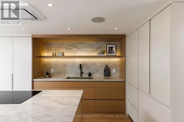 Toronto (dovercourt-wallace Emerson-junction), ON M6H4K1,1100 Lansdowne AVE #339