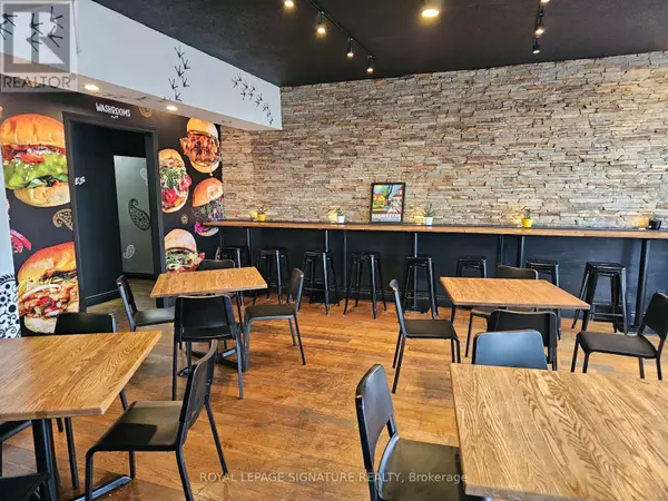 Toronto (long Branch), ON M8W1P9,3747 LAKE SHORE BOULEVARD W