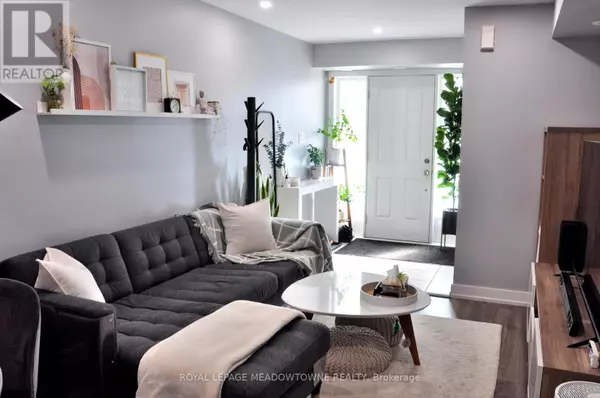 60 Parrotta DR #251, Toronto (humberlea-pelmo Park), ON M9M0E5
