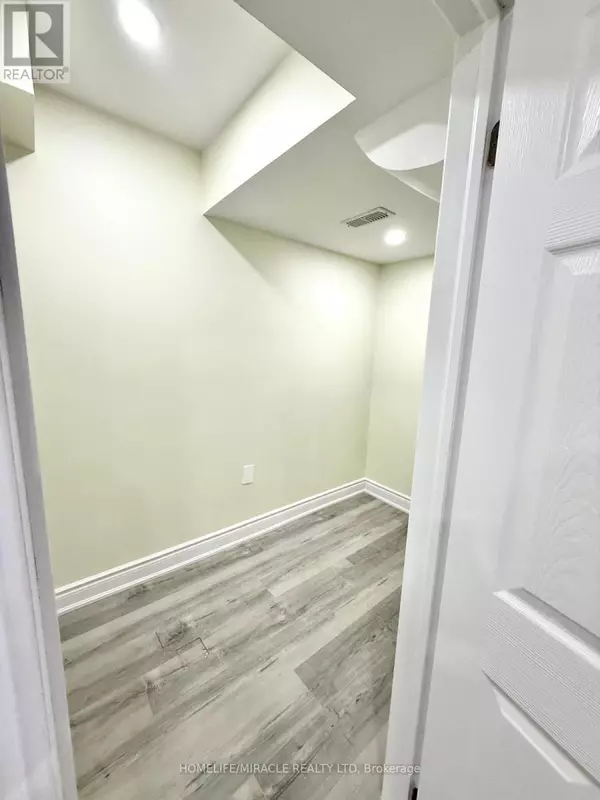 Caledon, ON L7C3M8,6 Cottonfield CIR #Basement