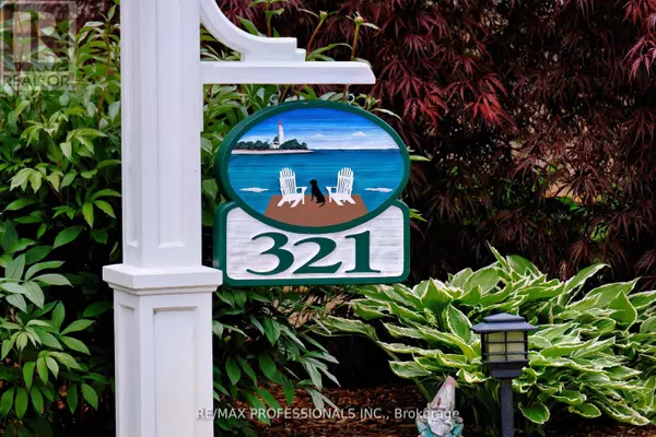 Oakville (wo West), ON L6L4P9,321 WENDY LANE