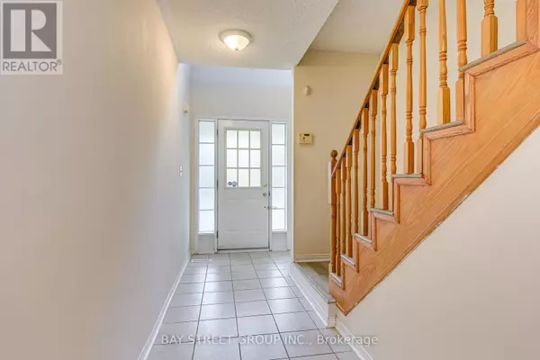 Mississauga (central Erin Mills), ON L5M7J3,5260 Mcfarren BLVD #102