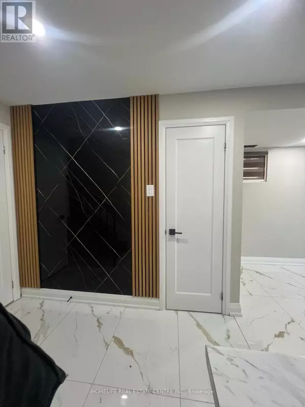 Brampton (heart Lake East), ON L6Z1H5,5 BAY CREST DRIVE