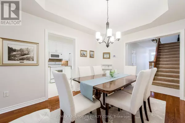 Oakville (wc Wedgewood Creek), ON L6H7J1,300 Ravineview WAY #21