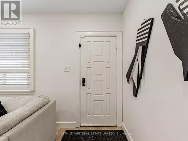 Toronto (briar Hill-belgravia), ON M6B3N8,183 LOCKSLEY AVENUE