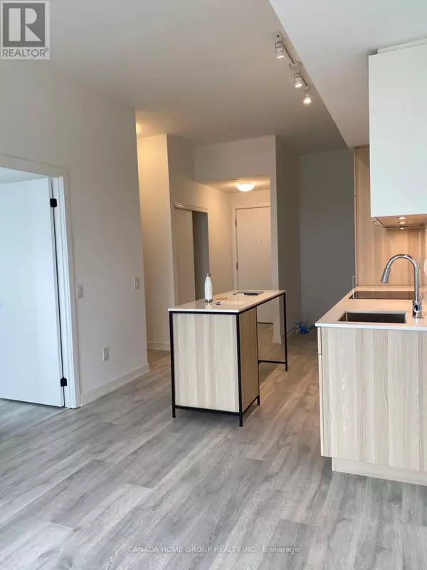 Mississauga (port Credit), ON L5H0A9,220 Missinnihe WAY #316