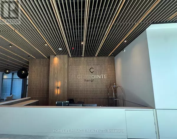 Brampton (bram East), ON L6P4S3,15 Skyridge DR #920