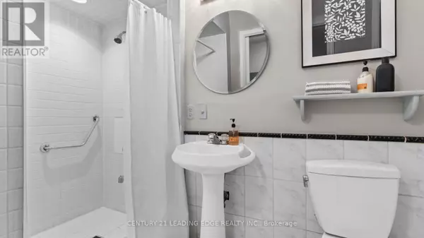 Brampton (heart Lake West), ON L6Z1X2,42 TANAGER SQUARE