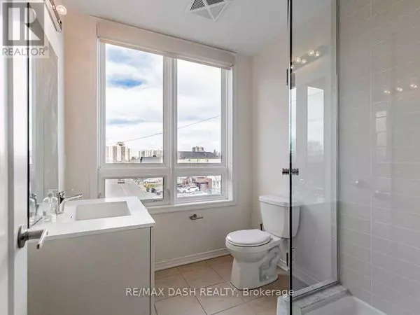 Toronto (briar Hill-belgravia), ON M6B0A9,1110 Briar Hill AVE East #304