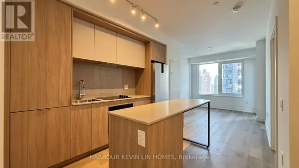 Mississauga (city Centre), ON L5B0P6,395 Square One DR #1606