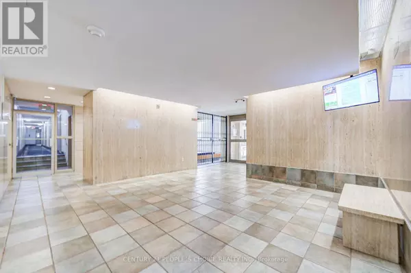 Toronto (york University Heights), ON M3J2S8,9 FOUR WIND DR #311