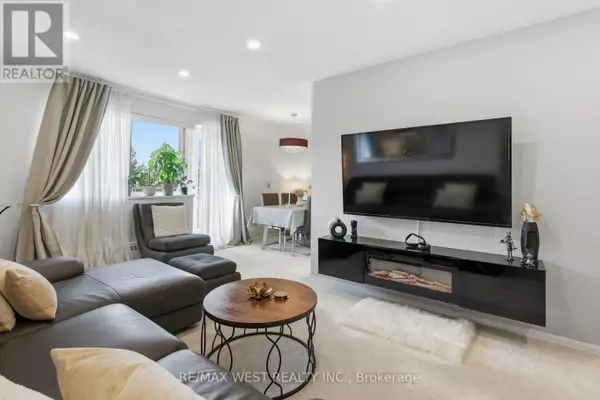 Mississauga (sheridan), ON L5K1Z6,2485 Woking CRES #309