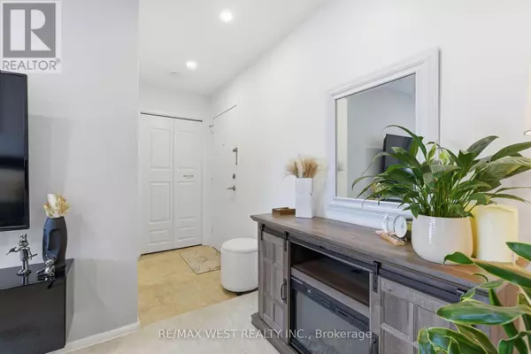 Mississauga (sheridan), ON L5K1Z6,2485 Woking CRES #309