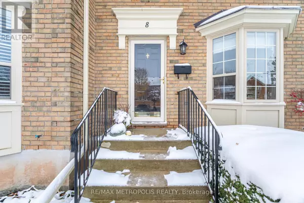 Burlington (brant), ON L7R1T9,2390 Woodward AVE #8