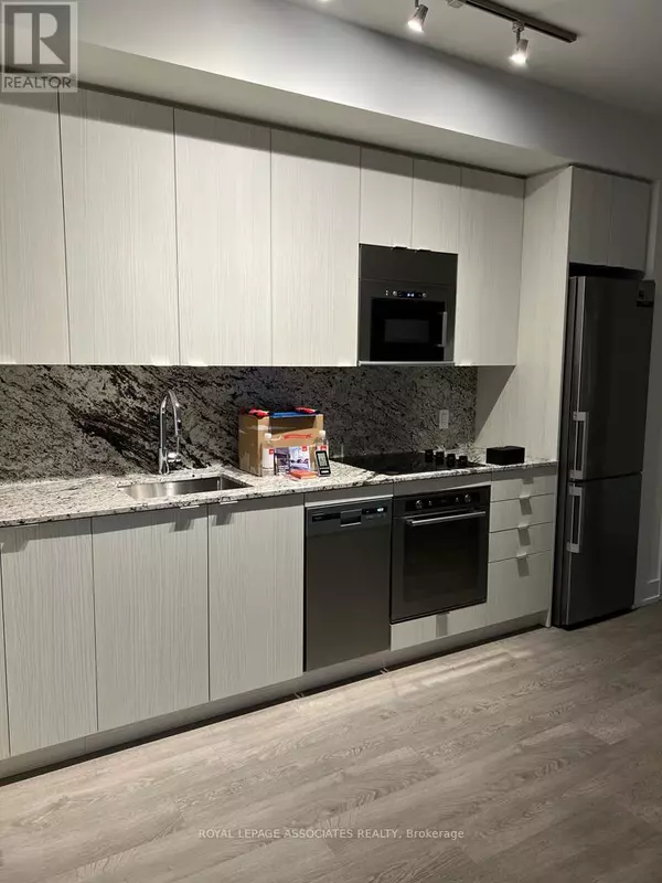 Toronto (islington-city Centre West), ON M9A0C8,5 Mabelle AVE #3030