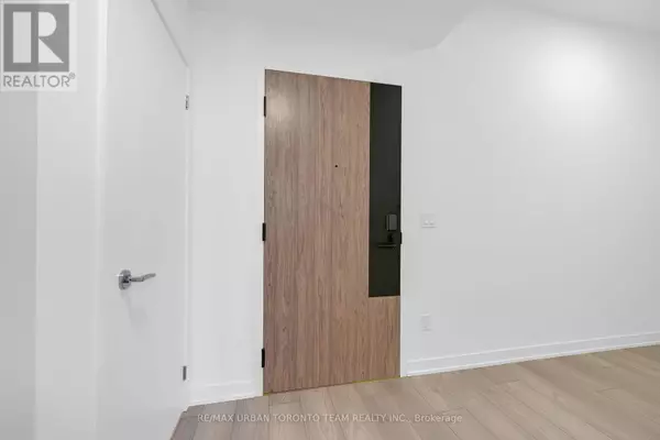 Toronto (islington-city Centre West), ON M8Z6C7,1007 The Queensway #524