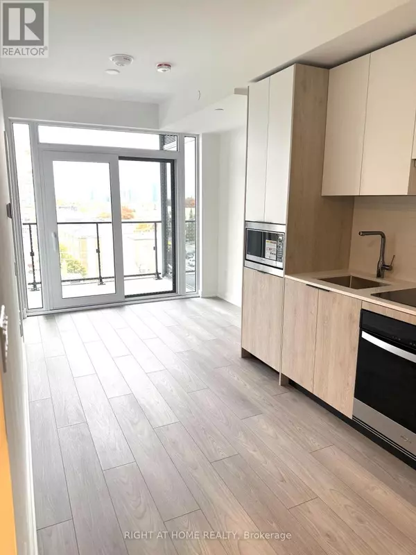 Toronto (islington-city Centre West), ON M8Z6C7,1007 The Queensway #410