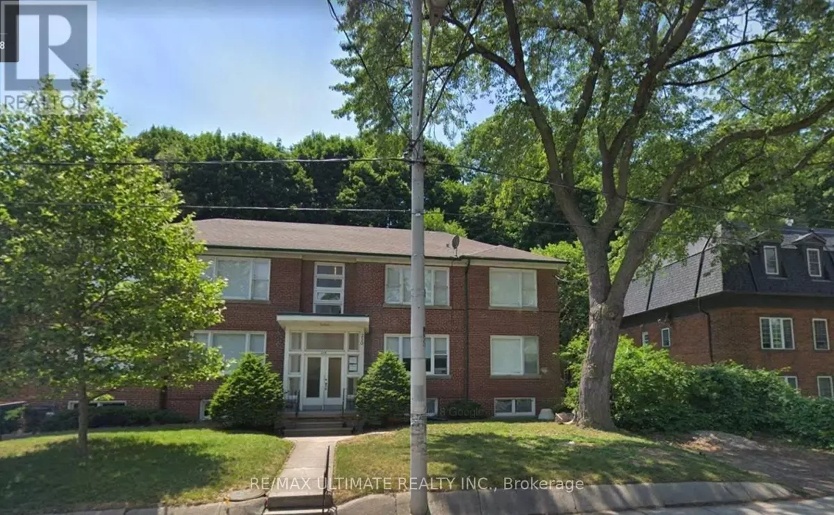 Toronto (high Park-swansea), ON M6S3T9,230 South Kingsway #9