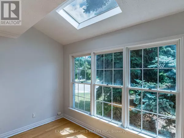 Mississauga (erin Mills), ON L5L3N8,1876 ROY IVOR CRESCENT