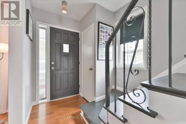 Toronto (keelesdale-eglinton West), ON M6M3G8,362 SILVERTHORN AVENUE