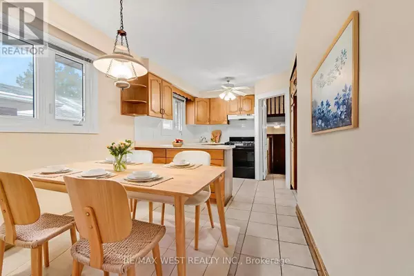 Toronto (etobicoke West Mall), ON M9C3S9,485 RATHBURN ROAD