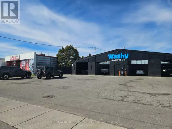 Oakville (qe Queen Elizabeth), ON L6L2X5,1507 Speers RD #LOT 2