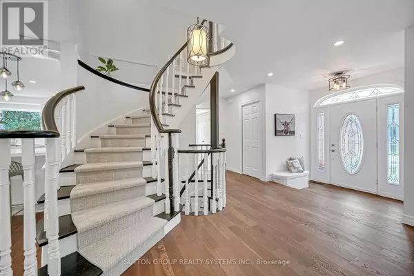 Oakville (ga Glen Abbey), ON L6M1V3,1280 SPRINGWOOD CRESCENT