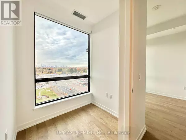 Mississauga (port Credit), ON L5H0B2,251 Masonry WAY #810