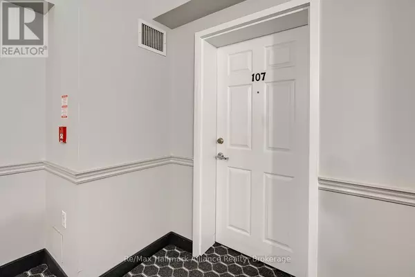 Burlington (palmer), ON L7M4V4,1820 Walkers Line #107