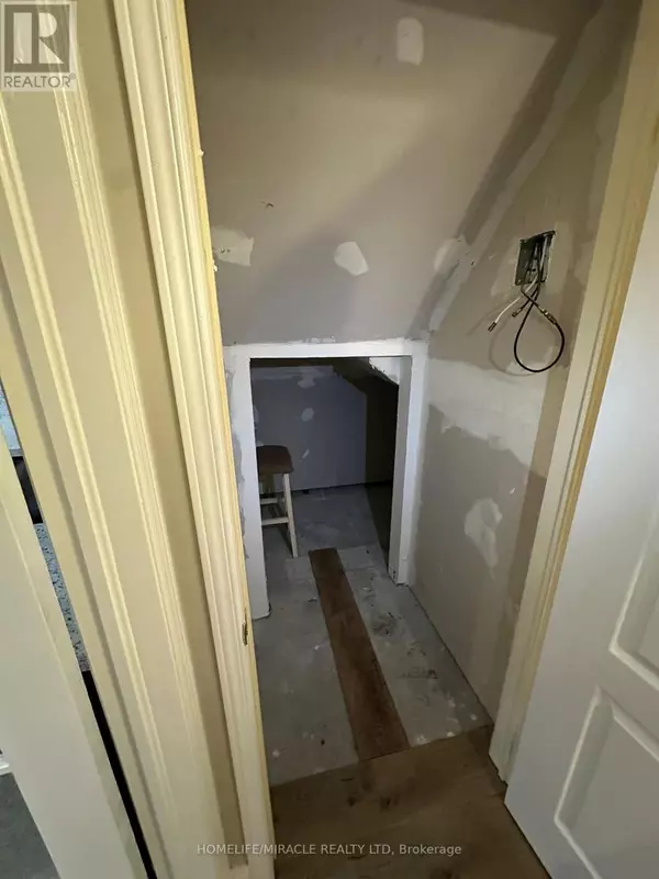 Mississauga (meadowvale Village), ON L5N7L4,7100 WALWORTH COURT