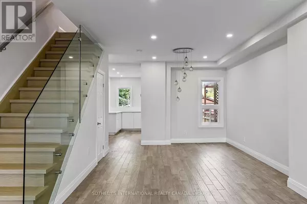 Toronto (dovercourt-wallace Emerson-junction), ON M6H3A6,375 WESTMORELAND AVENUE