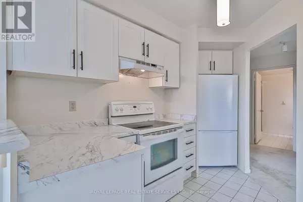 Toronto (mimico), ON M8V3X6,2269 Lake Shore BLVD West #611