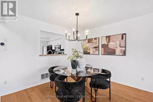 Mississauga (hurontario), ON L5R3J4,527 RAVENSTONE COURT