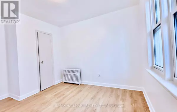 Toronto (alderwood), ON M8W3W2,314 Browns Line #Upper