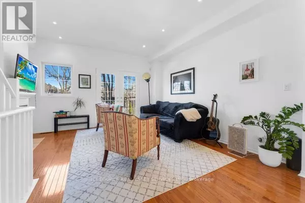 Toronto (dovercourt-wallace Emerson-junction), ON M6P4H1,25 RANKIN CRESCENT